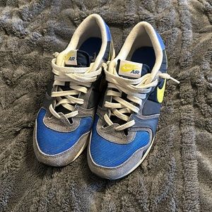Nike Vintage collection running shoe blue suede, size 10